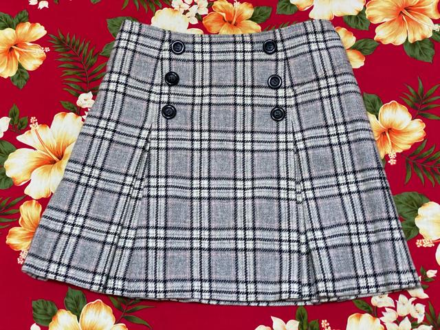 レストローズ☆可愛い薄グレー☆チェックスカート☆ラメ入り☆ < ブランド  レストローズ☆可愛い薄グレー☆チェックスカート☆ラメ入り☆  < ブランドの