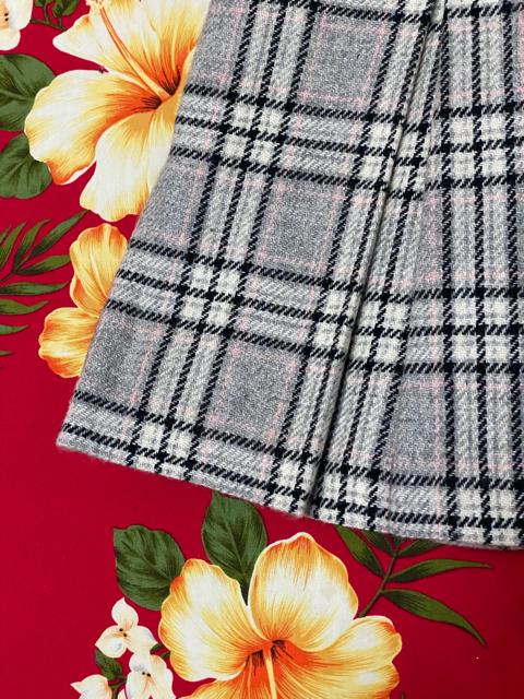 レストローズ☆可愛い薄グレー☆チェックスカート☆ラメ入り☆ < ブランド  レストローズ☆可愛い薄グレー☆チェックスカート☆ラメ入り☆ < ブランドの