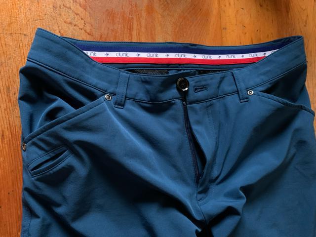 clunk Bordeauxゴルーフ用 膝下半ズボン サイズM < 女性ファッション  clunk Bordeauxゴルーフ用 膝下半ズボン サイズM < 女性ファッションの