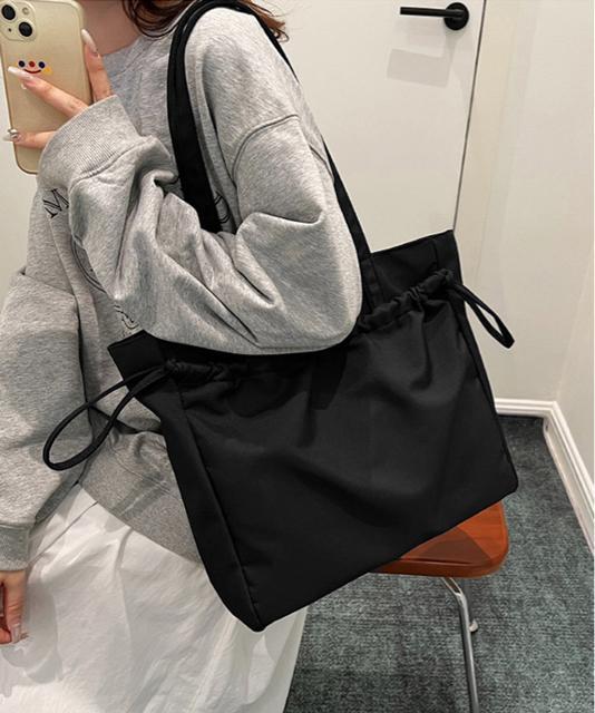 送料無料 新品 トートバッグ 大容量 A4 肩掛けバッグ < 女性ファッション  送料無料 新品 トートバッグ 大容量 A4 肩掛けバッグ < 女性ファッションの