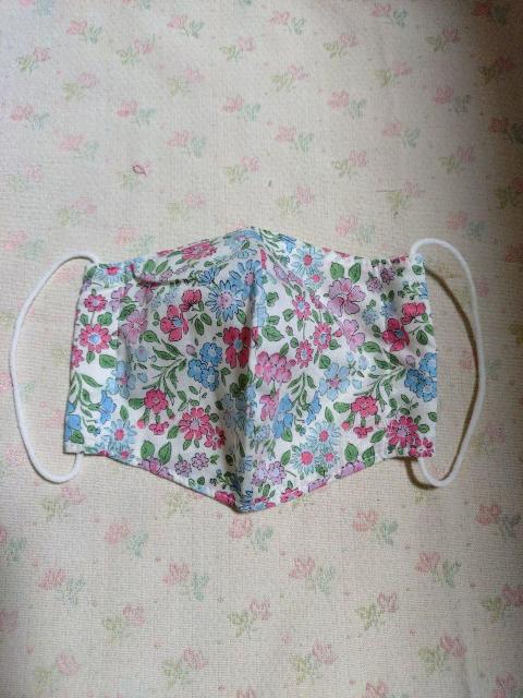 【送料無料】ハンドメイド 大人用マスク 小さめ リバティ柄 < ペット/手芸/園芸 【送料無料】ハンドメイド 大人用マスク 小さめ リバティ柄 < ペット/手芸/園芸の