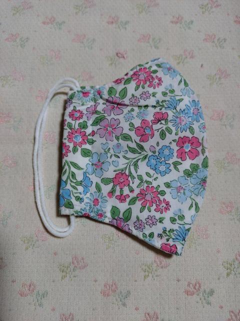 【送料無料】ハンドメイド 大人用マスク 小さめ リバティ柄 < ペット/手芸/園芸 【送料無料】ハンドメイド 大人用マスク 小さめ リバティ柄 < ペット/手芸/園芸の