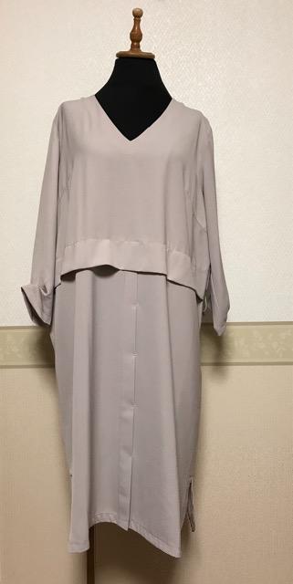 未使用 後ろシャーリング ワンピース グレージュ < 女性ファッション  未使用 後ろシャーリング ワンピース グレージュ  < 女性ファッションの