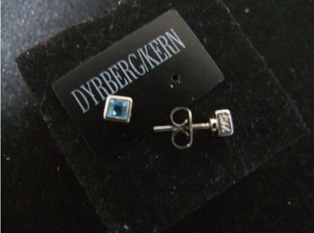 新品DYRBERG/KERN ゴシックアンティーク調水色ストーンピアス < 女性アクセサリー/時計  新品DYRBERG/KERN ゴシックアンティーク調水色ストーンピアス < 女性アクセサリー/時計の