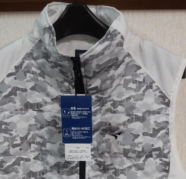 新品★ツアーステージ★TOURSTAGE★中綿ベスト★放電撥水加工★М < 男性ファッション  新品★ツアーステージ★TOURSTAGE★中綿ベスト★放電撥水加工★М < 男性ファッションの