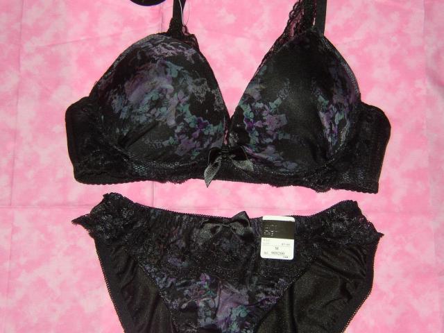 ブラックレース使いと花柄 D70Mワイヤー入り < 女性ファッション  ブラックレース使いと花柄 D70Mワイヤー入り < 女性ファッションの