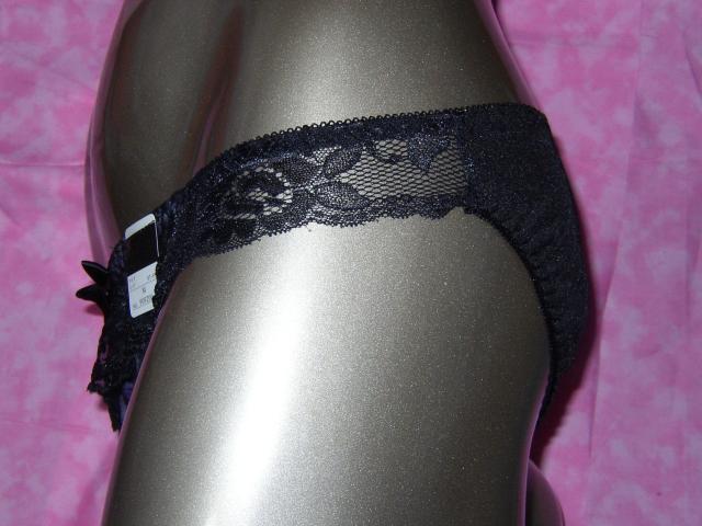 ブラックレース使いと花柄 D70Mワイヤー入り < 女性ファッション  ブラックレース使いと花柄 D70Mワイヤー入り < 女性ファッションの