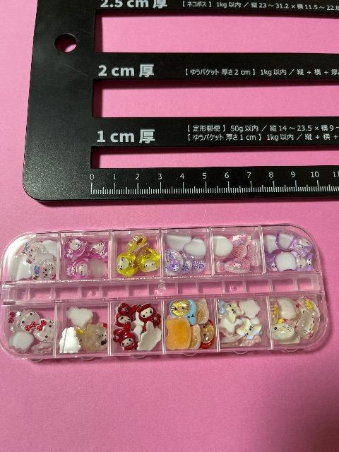 サンリオキャラ ミックス ケースごと 各部屋5〜6個 12部屋 < 香水/コスメ/ネイル サンリオキャラ ミックス ケースごと 各部屋5〜6個 12部屋 < 香水/コスメ/ネイルの