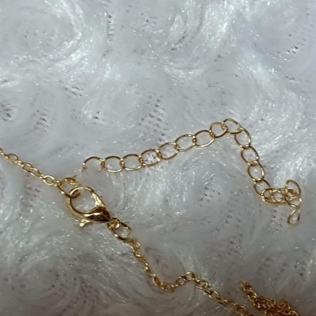 新品★バタフライピアスとネックレスセット/ホワイト < 女性アクセサリー/時計  新品★バタフライピアスとネックレスセット/ホワイト < 女性アクセサリー/時計の