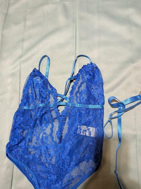 W1084  高級品特売  セクシーレースブルーボディースーツ   ガーターベルト付き  L < 女性ファッション  W1084  高級品特売  セクシーレースブルーボディースーツ   ガーターベルト付き  L < 女性ファッションの