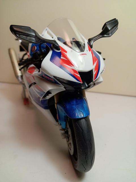 ^~oCNvf1/12z_CBR1000RR-Rhϊi   zr[ 