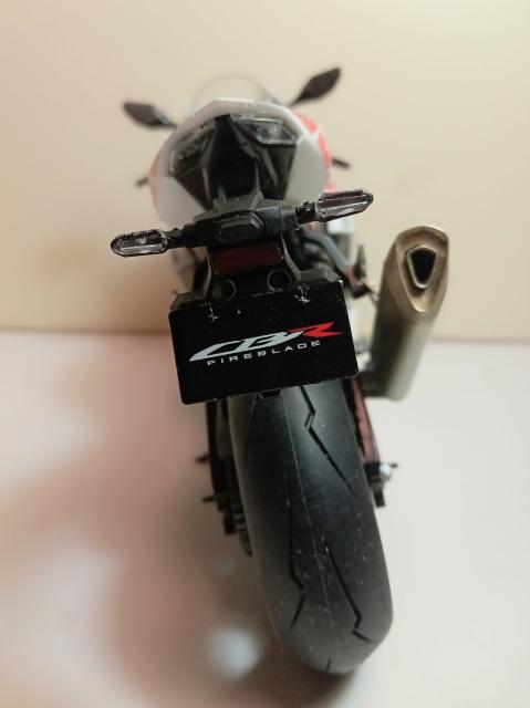 ^~oCNvf1/12z_CBR1000RR-Rhϊi  zr[ 