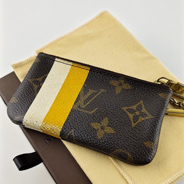 LOUISVUITTON コインケース < ブランド LOUISVUITTON コインケース < ブランドの