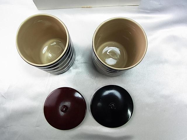 500円スタ【新品・未使用】みはま焼 陶器湯呑みペアセット蓋付 勝浦銘入り/金彩仕上げ/専用箱・しおり付き/ < インテリア/ライフ 500円スタ【新品・未使用】みはま焼 陶器湯呑みペアセット蓋付 勝浦銘入り/金彩仕上げ/専用箱・しおり付き/ < インテリア/ライフの
