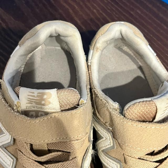 ニューバランス YV996CBE キッズスニーカー 17cm ベージュ 子供靴 マジックテープ < ブランド ニューバランス YV996CBE キッズスニーカー 17cm ベージュ 子供靴 マジックテープ < ブランドの