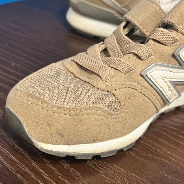 ニューバランス YV996CBE キッズスニーカー 17cm ベージュ 子供靴 マジックテープ < ブランド ニューバランス YV996CBE キッズスニーカー 17cm ベージュ 子供靴 マジックテープ < ブランドの