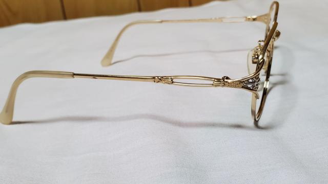 正規未 レア バレンシアガ エンブレムロゴ メタルコンビ 眼鏡 ラグジュアリークロスラインフレーム クラシック サングラス〇メガネ < ブランド  正規未 レア バレンシアガ エンブレムロゴ メタルコンビ 眼鏡 ラグジュアリークロスラインフレーム クラシック サングラス〇メガネ < ブランドの