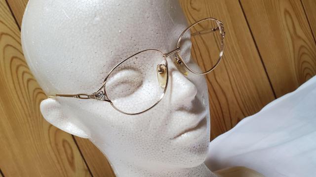 正規未 レア バレンシアガ エンブレムロゴ メタルコンビ 眼鏡 ラグジュアリークロスラインフレーム クラシック サングラス〇メガネ < ブランド  正規未 レア バレンシアガ エンブレムロゴ メタルコンビ 眼鏡 ラグジュアリークロスラインフレーム クラシック サングラス〇メガネ < ブランドの