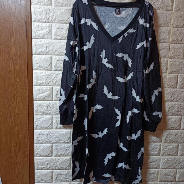 新品★コウモリ柄ワンピ/ブラック/XL < 女性ファッション  新品★コウモリ柄ワンピ/ブラック/XL < 女性ファッションの