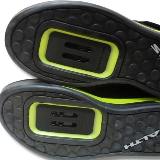 t@Cue YLW/24.5cm Hellcat Pro SPD V[Y }EeoCN MTB  W[/X|[c 