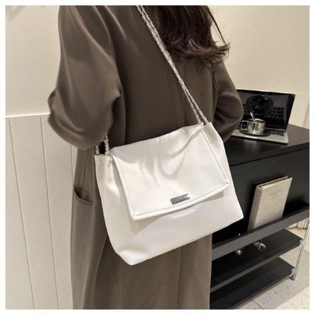 レディース バッグ ショルダーバッグ 肩掛け 斜め掛け レトロ 通勤 ホワイト < 女性ファッション  レディース バッグ ショルダーバッグ 肩掛け 斜め掛け レトロ 通勤 ホワイト < 女性ファッションの