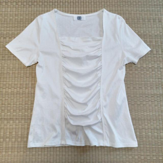 J.プレス ギャザー ホワイト Tシャツ Lサイズ < 女性ファッション J.プレス ギャザー ホワイト Tシャツ Lサイズ < 女性ファッションの