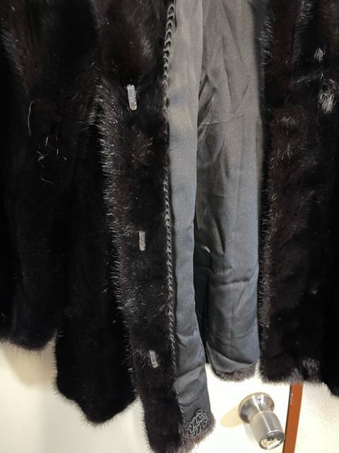 SAGA MINK ミンクファーコート 毛皮 ミンク ファーコート ブラック リアルファー ミドル丈 < 女性ファッション SAGA MINK ミンクファーコート 毛皮 ミンク ファーコート ブラック リアルファー ミドル丈 < 女性ファッションの