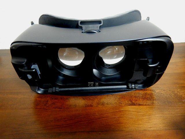 ★oculus Galaxy Gear VR SM-R323 オキュラス 映像機器 中古品 < 家電/AV  ★oculus Galaxy Gear VR SM-R323 オキュラス 映像機器 中古品 < 家電/AVの