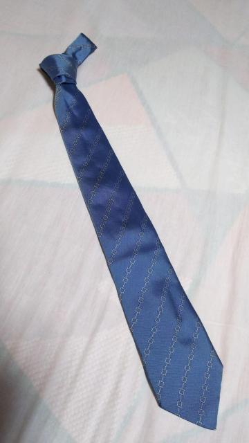 正規良 ロエベ ストライプスクエアチェーン シルク100% ネクタイ 水色 スカイブルー×シルバー系 ナロータイ 9cm ビジネス < ブランド  正規良 ロエベ ストライプスクエアチェーン シルク100% ネクタイ 水色 スカイブルー×シルバー系 ナロータイ 9cm ビジネス < ブランドの