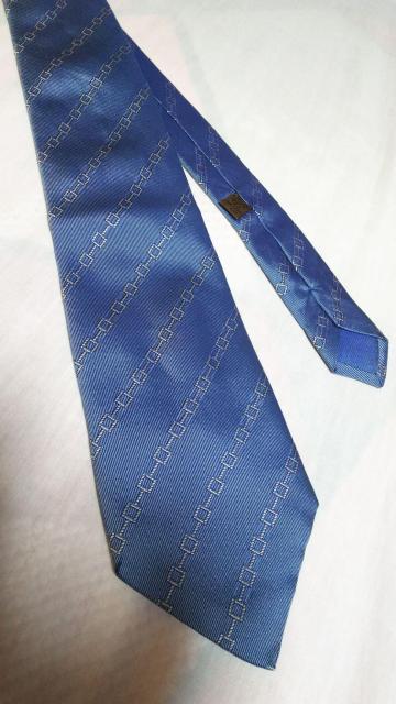 正規良 ロエベ ストライプスクエアチェーン シルク100% ネクタイ 水色 スカイブルー×シルバー系 ナロータイ 9cm ビジネス < ブランド  正規良 ロエベ ストライプスクエアチェーン シルク100% ネクタイ 水色 スカイブルー×シルバー系 ナロータイ 9cm ビジネス < ブランドの