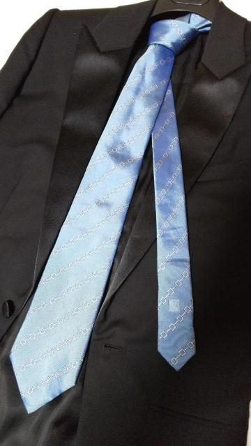 正規良 ロエベ ストライプスクエアチェーン シルク100% ネクタイ 水色 スカイブルー×シルバー系 ナロータイ 9cm ビジネス < ブランド  正規良 ロエベ ストライプスクエアチェーン シルク100% ネクタイ 水色 スカイブルー×シルバー系 ナロータイ 9cm ビジネス < ブランドの