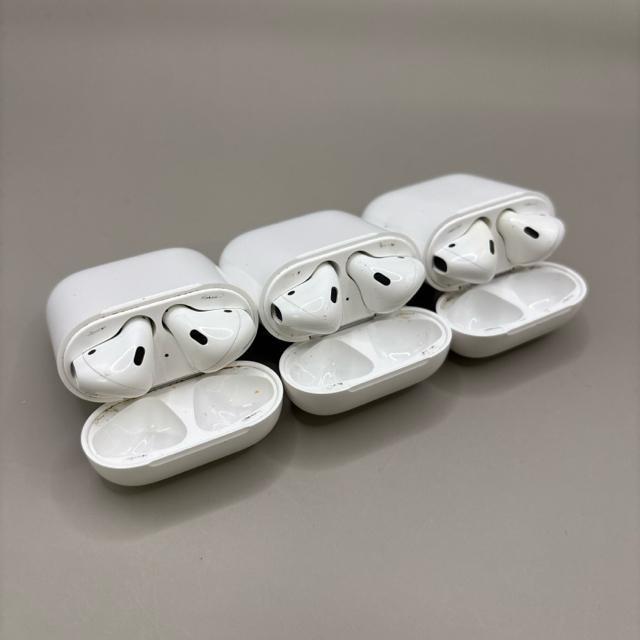 即決 純正品 Apple アップル AirPods 第2世代 3個セット < 家電/AV  即決 純正品 Apple アップル AirPods 第2世代 3個セット < 家電/AVの