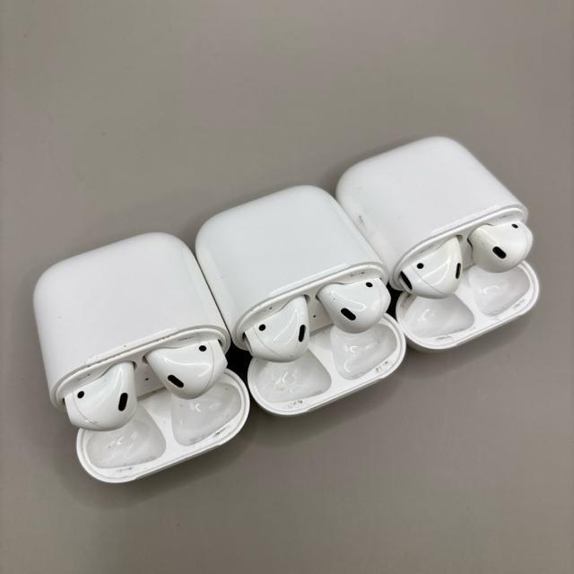 即決 純正品 Apple アップル AirPods 第2世代 3個セット < 家電/AV  即決 純正品 Apple アップル AirPods 第2世代 3個セット < 家電/AVの