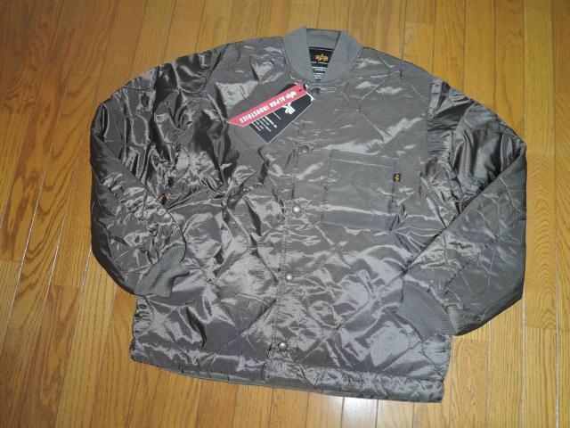 新品 ALPHA INDUSTRIES アルファ インダストリーズ CWU-9P キルト ライナー ジャケット M グレー 中綿 < ブランド  新品 ALPHA INDUSTRIES アルファ インダストリーズ CWU-9P キルト ライナー ジャケット M グレー 中綿 < ブランドの