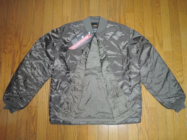 新品 ALPHA INDUSTRIES アルファ インダストリーズ CWU-9P キルト ライナー ジャケット M グレー 中綿 < ブランド  新品 ALPHA INDUSTRIES アルファ インダストリーズ CWU-9P キルト ライナー ジャケット M グレー 中綿 < ブランドの