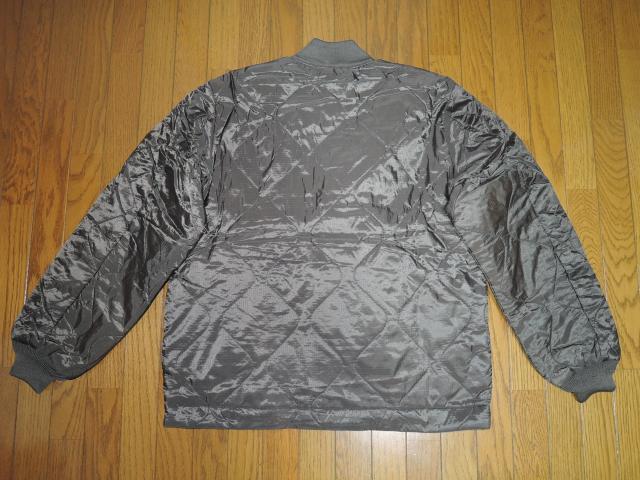 新品 ALPHA INDUSTRIES アルファ インダストリーズ CWU-9P キルト ライナー ジャケット M グレー 中綿 < ブランド  新品 ALPHA INDUSTRIES アルファ インダストリーズ CWU-9P キルト ライナー ジャケット M グレー 中綿 < ブランドの