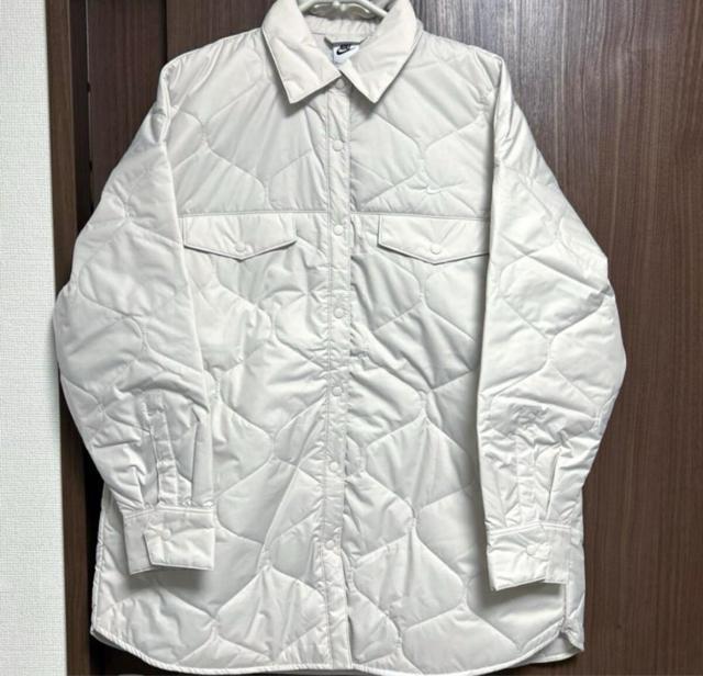 NIKE ウィメンズ キルテッド トレンチ ジャケット ライトオールウッドブラウン セイル XL ナイキ NSW < ブランド  NIKE ウィメンズ キルテッド トレンチ ジャケット ライトオールウッドブラウン セイル XL ナイキ NSW < ブランドの