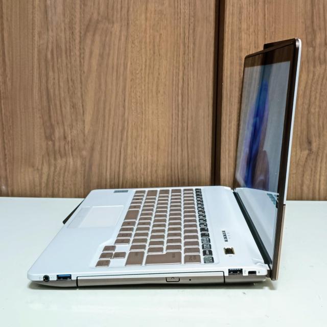 FUJITSU LIFEBOOK Corei5 メモリ8GB SSD512GB タッチパネル DVD Webカメラ Office < PC本体/周辺機器  FUJITSU LIFEBOOK Corei5 メモリ8GB SSD512GB タッチパネル DVD Webカメラ Office < PC本体/周辺機器の