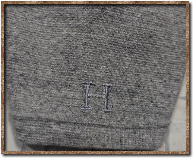 ハリウッドランチマーケット 刺繍入りVネックカットソー グレー < ブランド ハリウッドランチマーケット 刺繍入りVネックカットソー グレー < ブランドの