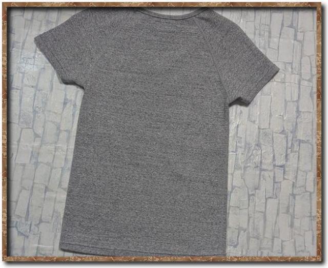 ハリウッドランチマーケット 刺繍入りVネックカットソー グレー < ブランド ハリウッドランチマーケット 刺繍入りVネックカットソー グレー < ブランドの