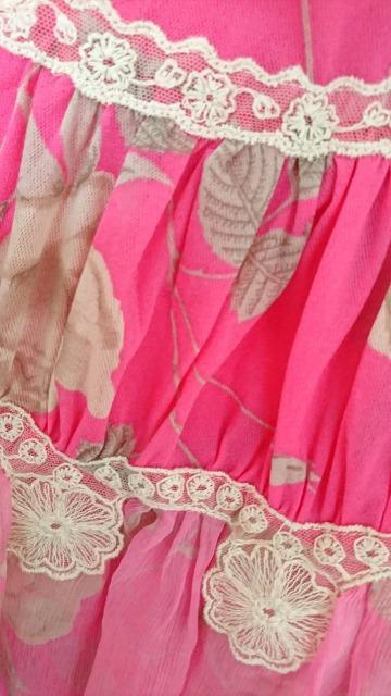 LOVE SEX MONEY/ラブセックスマネー/三段フリルギャザースカート/シルク入薔薇72450円 < 女性ファッション  LOVE SEX MONEY/ラブセックスマネー/三段フリルギャザースカート/シルク入薔薇72450円 < 女性ファッションの