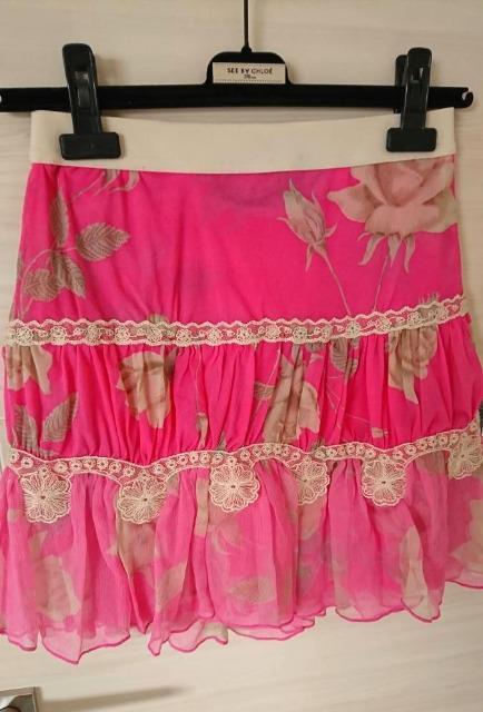 LOVE SEX MONEY/ラブセックスマネー/三段フリルギャザースカート/シルク入薔薇72450円 < 女性ファッション  LOVE SEX MONEY/ラブセックスマネー/三段フリルギャザースカート/シルク入薔薇72450円 < 女性ファッションの