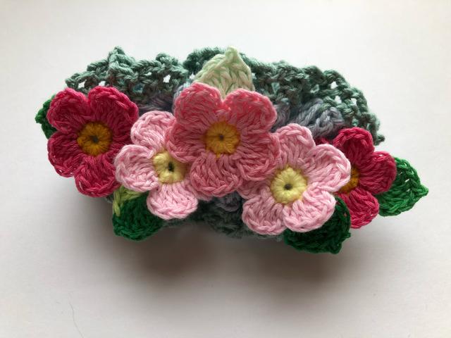 ハンドメイド シュシュ パステルお花いっぱい♪ ♪ ガーリー < 女性ファッション  ハンドメイド シュシュ パステルお花いっぱい♪ ♪ ガーリー  < 女性ファッションの