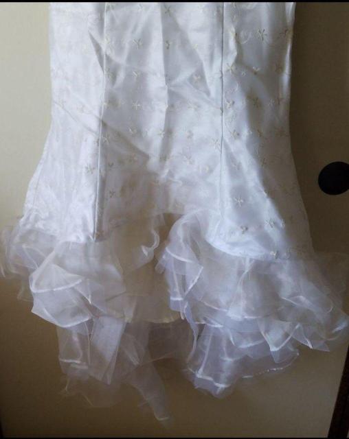 1st FUTABA YOKO PRODUCE ホワイト ロングドレス 刺繍 レース 美品 激安 キャバ嬢 バースデー パーティー < 女性ファッション  1st FUTABA YOKO PRODUCE ホワイト ロングドレス 刺繍 レース 美品 激安 キャバ嬢 バースデー パーティー < 女性ファッションの