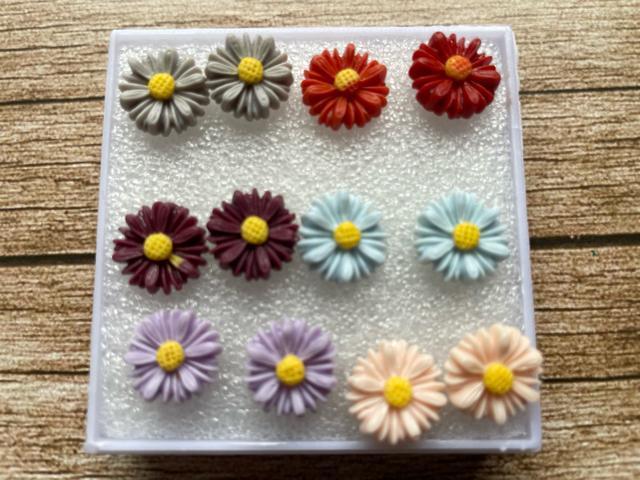 b136 樹脂ピアス マルチカラー 6ペア < 女性アクセサリー/時計 b136 樹脂ピアス マルチカラー 6ペア < 女性アクセサリー/時計の