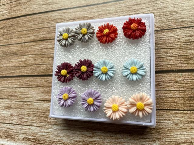 b136 樹脂ピアス マルチカラー 6ペア < 女性アクセサリー/時計 b136 樹脂ピアス マルチカラー 6ペア < 女性アクセサリー/時計の