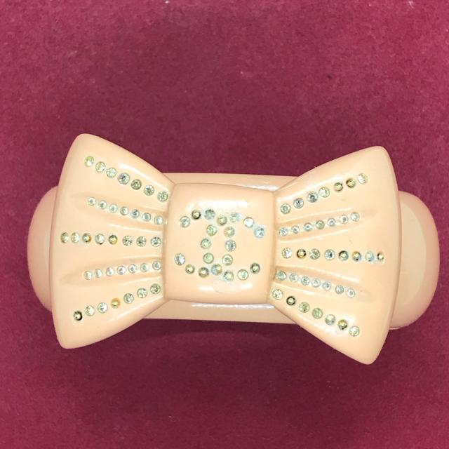 レア 正規品 シャネル CoCo ラインストーン リボン バングル サーモンピンク < ブランド  レア 正規品 シャネル CoCo ラインストーン リボン バングル サーモンピンク < ブランドの