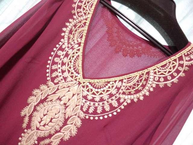 ダイアグラム(グレースコンチネンタル)◆ビジュー刺繍Vネックシルクチュニック◆サイズ36 < ブランド  ダイアグラム(グレースコンチネンタル)◆ビジュー刺繍Vネックシルクチュニック◆サイズ36 < ブランドの