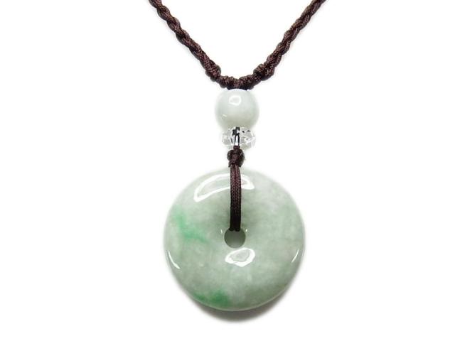緑入り良質ひすい本翡翠ジェダイト丸平安扣ブラウン紐ネックレス < 女性アクセサリー/時計  緑入り良質ひすい本翡翠ジェダイト丸平安扣ブラウン紐ネックレス  < 女性アクセサリー/時計の