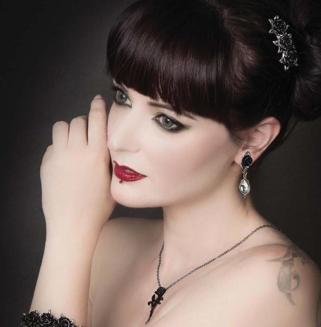 ALCHEMY GOTHIC: Bacchanal Rose Studイヤリング < 女性アクセサリー/時計  ALCHEMY GOTHIC: Bacchanal Rose Studイヤリング  < 女性アクセサリー/時計の